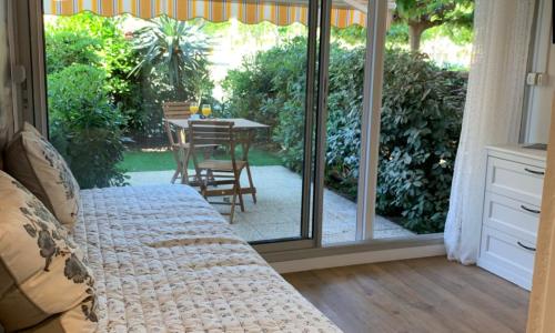 Appartement avec terrasse au centre de GRUISSAN