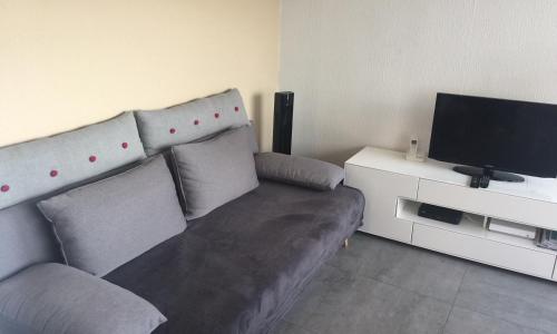 Joli petit appartement rénové au centre du Boucanet