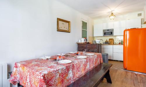 Holiday Home Sunny Lodge by Interhome