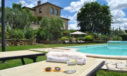 Villa La Valiana - Full Estate in Montepulciano - HEATED POOL
