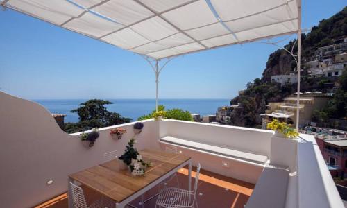 CASA BAKER luxury apartment