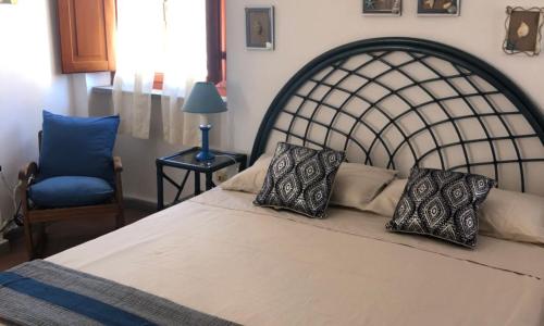 STANZA INDIPENDENTE SUPER ARREDATA CENTRALE E LUMINOSISSIMA