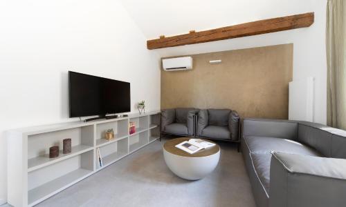 UR-NEST Indipendenza