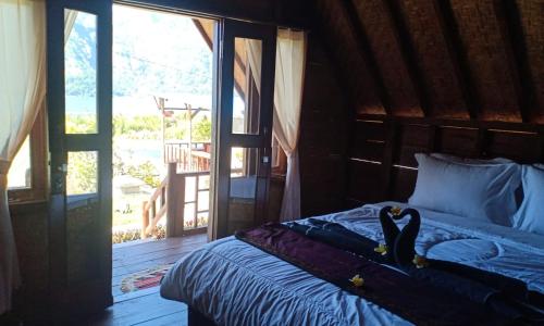 Lakeside Log Cabins