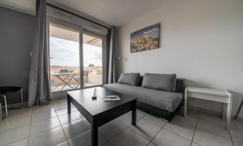 APPT DE CHARME AVEC GRAND BALCON PROCHE AVIGNON WiFI GRATUIT