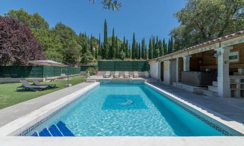 Villa de 3 chambres avec piscine privee jacuzzi et jardin amenage a Oppede