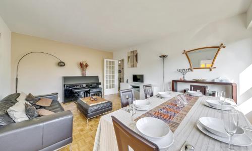 Chic apart Versailles Castle