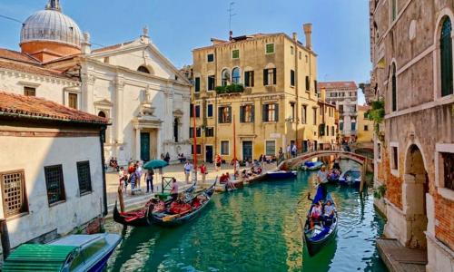 CA CICOGNA air conditioning and fast WiFi, central location apartment