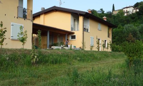 CASCINA LEGNAGO trilocale a 6 chilometri da SALO'