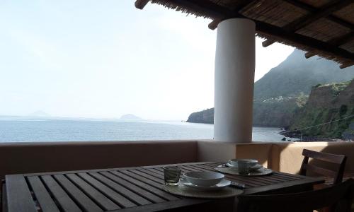 Casa Cappero - villetta sul mare a Salina, Isole Eolie
