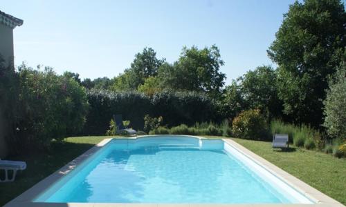 VILLA EN CAMPAGNE POUR 8 PERS AVEC PISCINE PARC CLOTURE