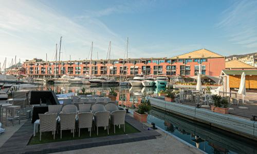 Real Italian Estate - Red Coral