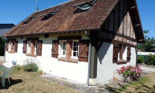 Maison de 3 chambres avec jardin clos et wifi a Salbris