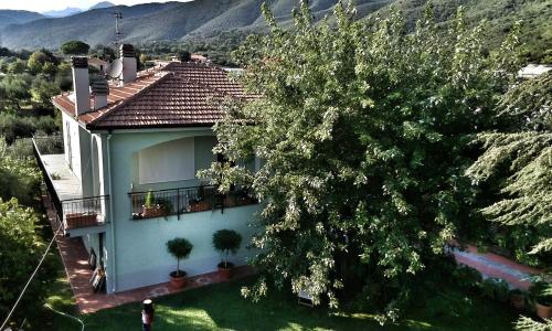 Independent apartment with a fabulous patio - Casa Penny