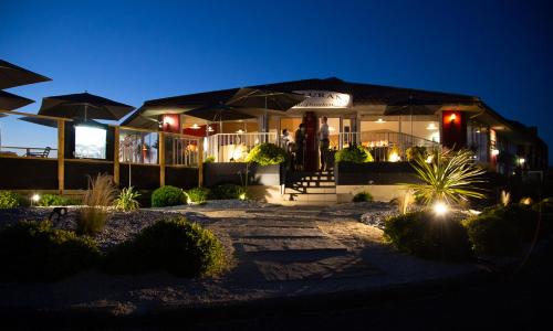 Logis Hôtellerie Les Brisants , Restaurant J M Perochon