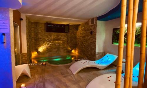 Aurelia Garden Gold B&B