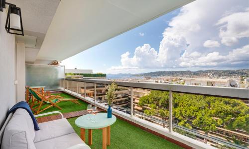 Coup de coeur! Vue mer! Terrasse dangle!