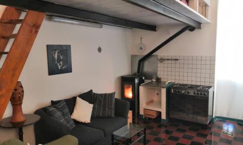 Affascinante Monolocale in palazzo storico, 50mtr da piazza Azuni