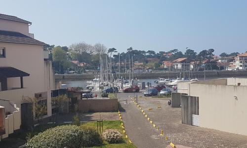 Appartement Pour 4 Personnes Avec Vue Sur Le Port De Plaisance- Residence Le Genois