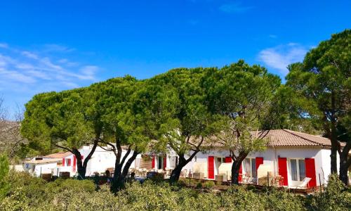 HôTEL LES VOLETS ROUGES - CASSIS