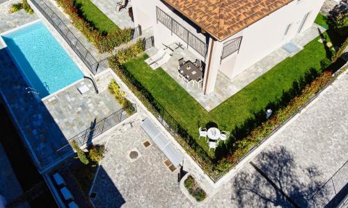 Silvia Ossuccio House - The House Of Travelers