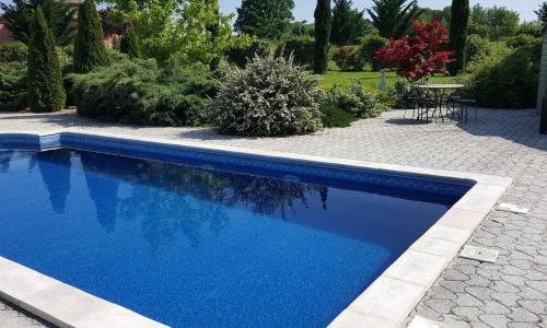 Logement, classé 3 étoiles, de 42 m2 tout confort avec piscine pour un couple