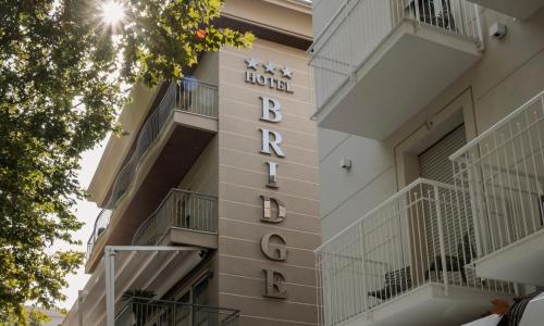 Hotel Bridge