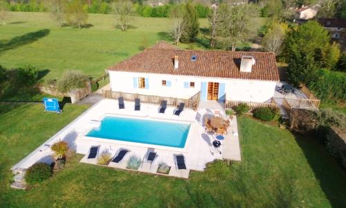 Maison de 4 chambres avec piscine privee jardin clos et wifi a Saint Pierre de Cole