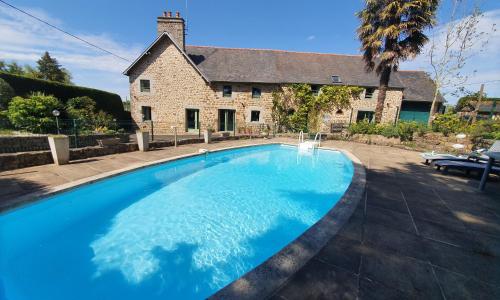 CHAMBRES D'HOTES AVEC PISCINE AUX AGAPANTHES DE CROMEL - Mont Saint Michel