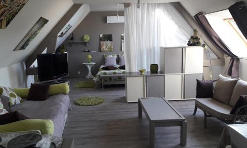 Logement indépendant avec piscine couverte