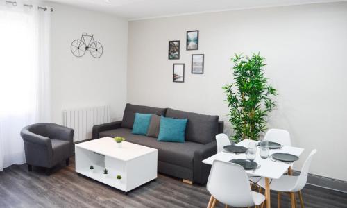 Le Blue St Léon : 2 pièces COZY Lit King Size WIFI