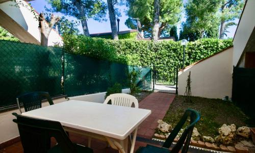 N142 - Numana, deliziosa villetta con giardino