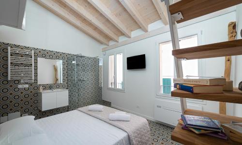 Insapria, Caressa de mä