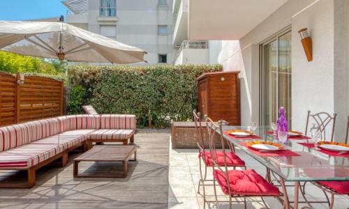 Apartment Les allées du Cap-3 by Interhome