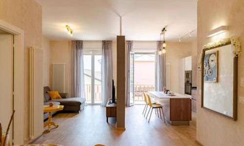 JOIVY Chic Chiavari Apt with 2 Spacious Terraces