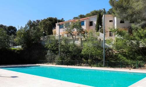 Apartment Résidence Les Jardins d'Azur-2 by Interhome