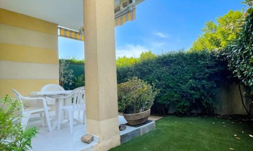 Superb Apartment With Garden Near The Sea