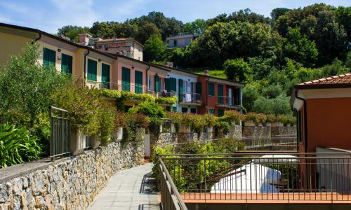 Baia Blu RTA Residence