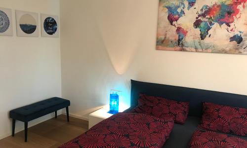 Casa sciliar blu centro paese