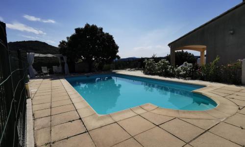VILLA FAMILIALE, PISCINE, VUE IMPRENABLE -en été la location est de samedi à samedi-