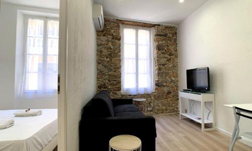 Renovated apartment AC - wifi - 2-4pers - Center Antibes rue James Close