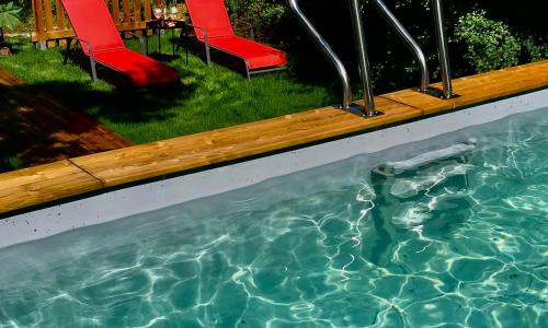 The Dordogne Huts with Private Pool and Jacuzzi