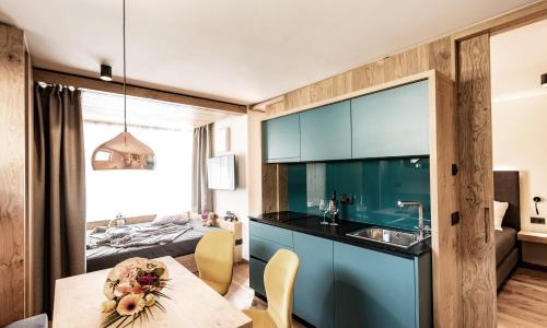 Mysciliar Apartment Tree iii