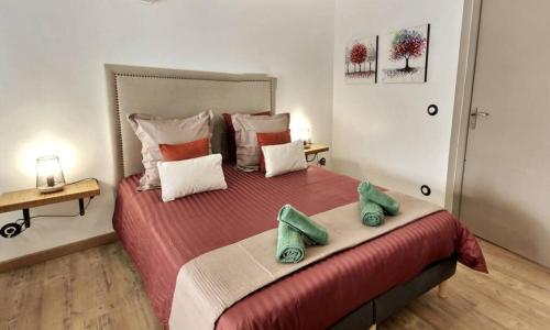 Studio tout confort, terrasse, calme Moustiers #7