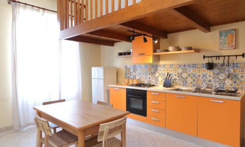 Sunny Flat - SELF Apartments