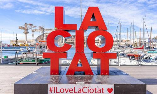 Magnifique Studio Lavande au Pied du Port-Vieux