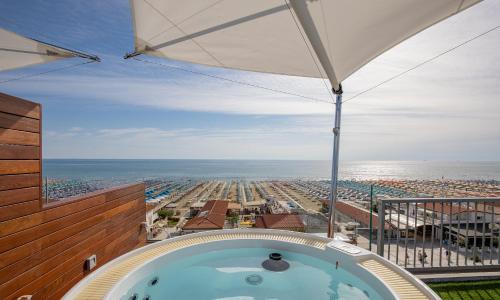 Beachfront Penthouse with private parking