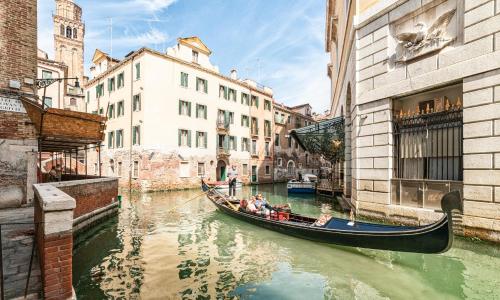 Casanova Fenice - Canal View