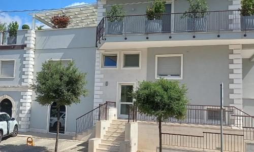 Central Apartment con tre camere da letto