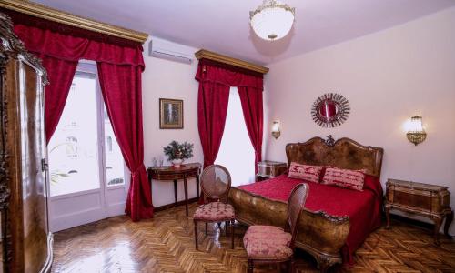 WELL COME - Palazzo Reale